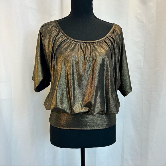 SEDUCTION metallic gold short sleeve ruched crisscross back blouse Sz S - Picture 10 of 10